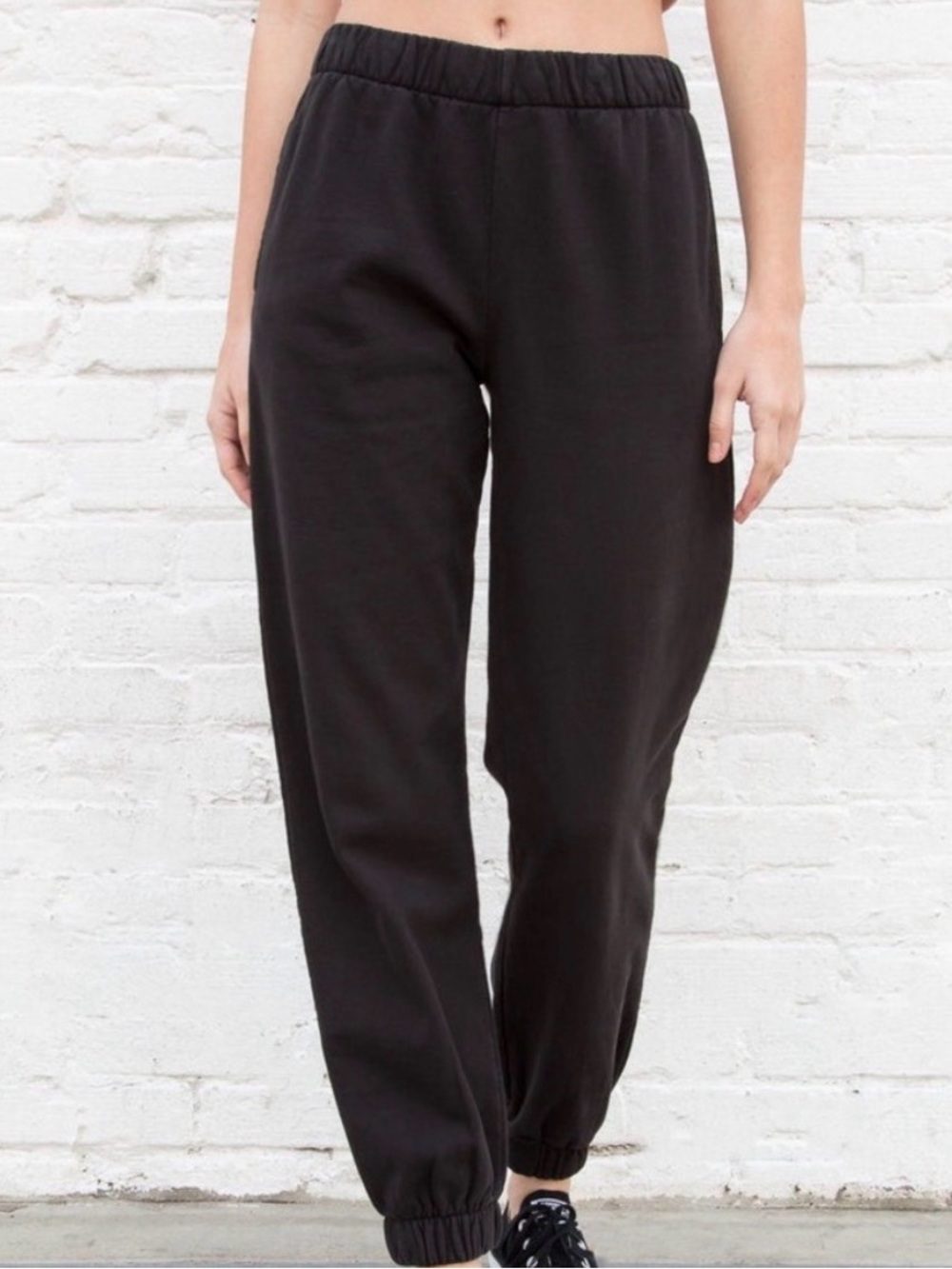 Brandy Melville Men's Black Elastic Waist Joggers